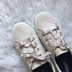 *NIB* Sperry Memory Foam Sneakers